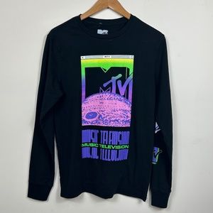 MTV Shirt	Black	MTV Logo Long Sleeves	Size	Small